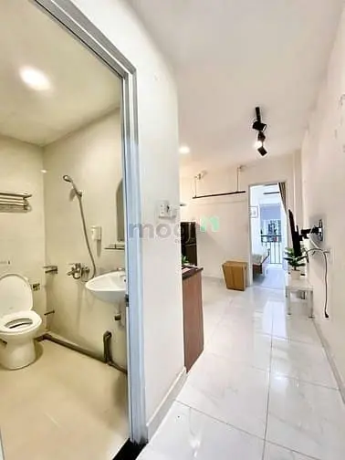 Chdv Full Nội Thất Ok. Tiện Nghi Tách Bếp Có Ban Công. Giá 7.5Tr