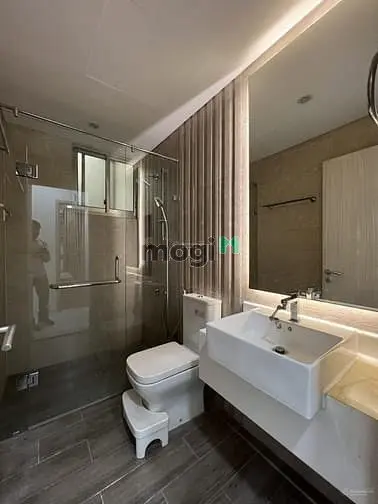 Cho Thuê 2 Phòng Ngủ Midtown Ntcb Như Hình, View Biệt Thự Góc Sông,