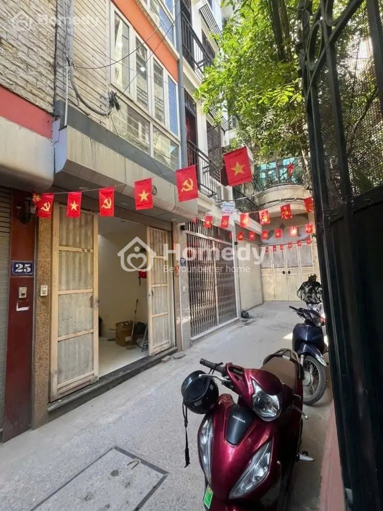 Bán Nhà 5 Tầng - Phố Lạc Long Quân Giá 9,89 Tỷ.