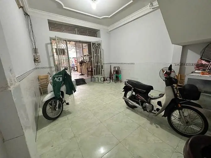 Nhà Mặt Tiền Lê Thị Chợ Quận 7. 5*26 Hơn 13 Tỷ. Kdbb Tuyệt Vời.