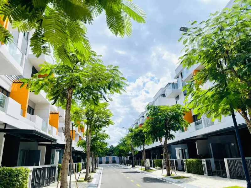 Chính Chủ Bán Nhà Phố Lovera Premier, 11 Tỷ, 105M2, Trịnh Quang Nghị, Phong Phú, Bình Chánh, Hcm