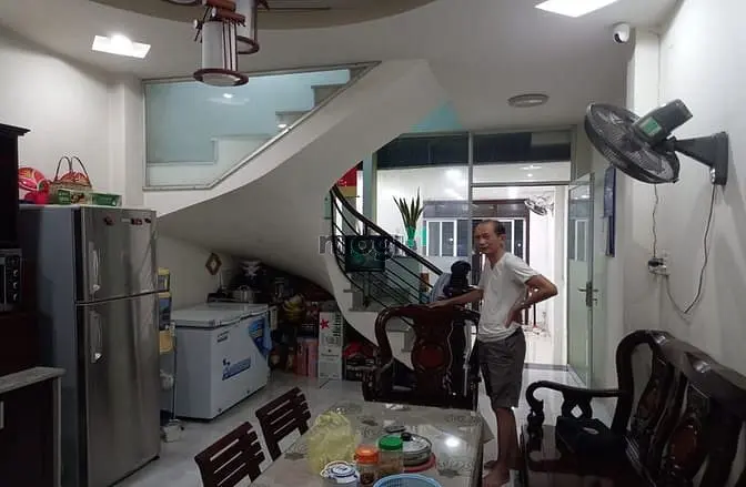 Đang Cần Cho Thuê Mặt Bằng 3,6X10M 10Tr/Th Mặt Tiền Đường Võ Oanh (D3)