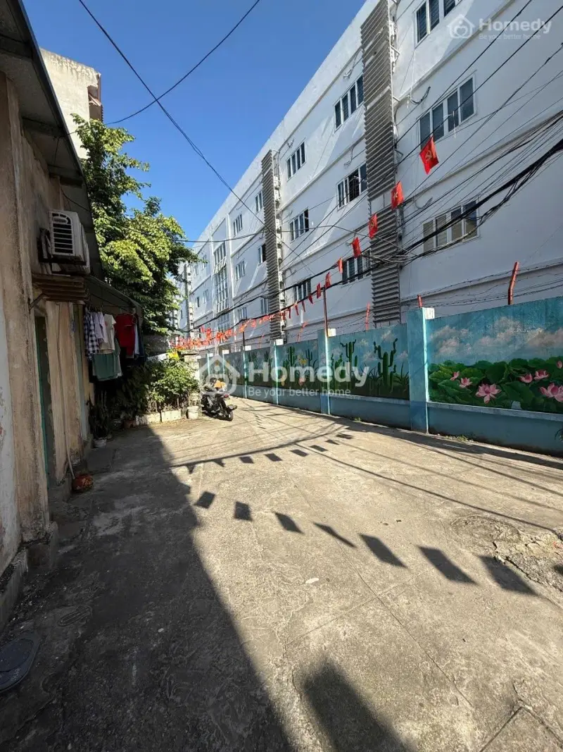 Bán Nhà Tại Ngõ 36 Phố Đức Giang Vị Trí Hiếm Có!