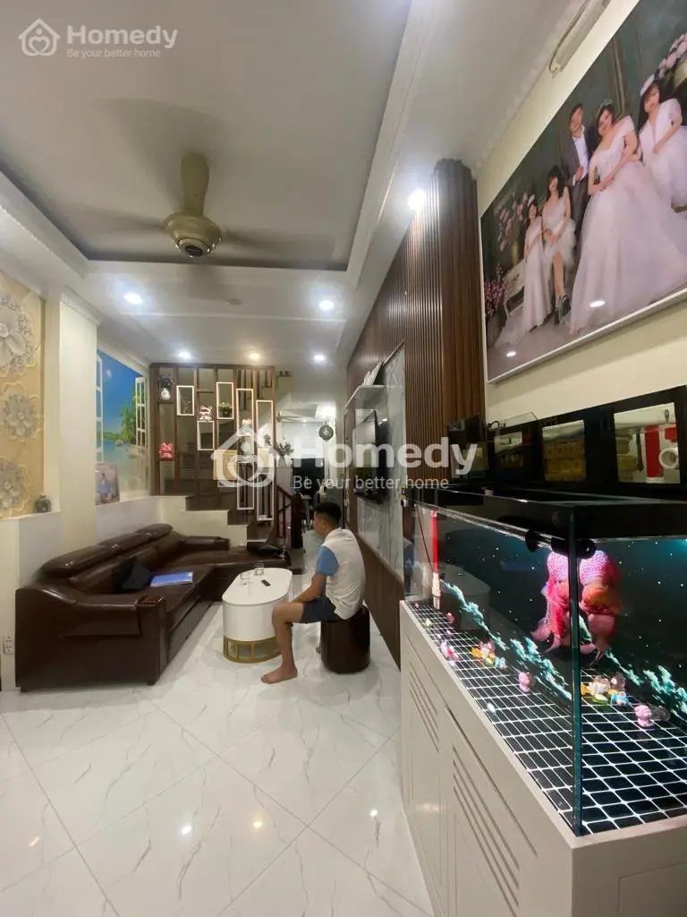 Bán Nhà Lĩnh Nam Hoàng Mai ,Giá 6Tỷ .Ngõ Oto Đỗ Cửa