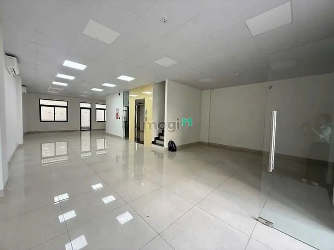 Nhà Nguyên Căn Gần Trần Não, Quận 2 (8X24M) 3 Tầng Thang Máy. Giá 80Tr