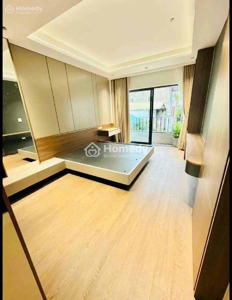 Nhà Đẹp Đại La 43M / Full Nội Thất/ Thang Máy/Lô Góc/ 20M Ra Ô Tô/