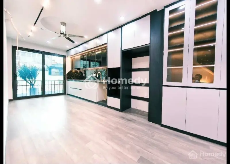 Siêu Phẩm Lò Đúc 52M / Full Nội Thất/ Thang Máy/ Ô Tô Đỗ Cửa