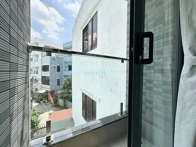 Cho Thuê Mặt Tiền 402 Huỳnh Văn Bánh, Pn