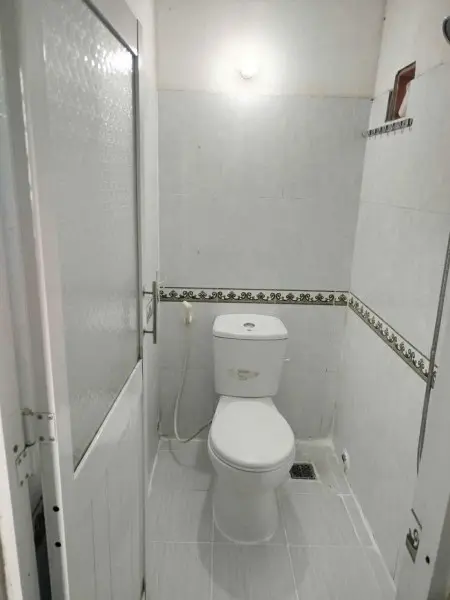 Phòng Có Gác Rộng Sạch Sẽ Ở Đầu Tháng 1