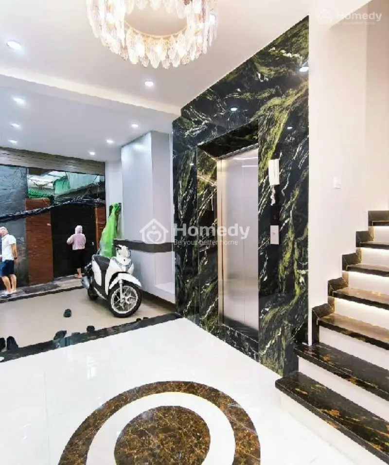 Siêu Phẩm Lò Đúc 52M / Full Nội Thất/ Thang Máy/ Ô Tô Đỗ Cửa