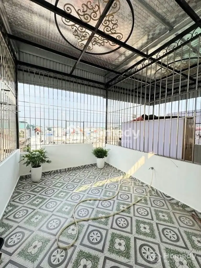 Lê Thanh Nghị 43M / Mặt Tiền 5M/ Ô Tô Đỗ Cửa/ Ngõ Thông Rộng/Kinh Doanh Đỉnh/