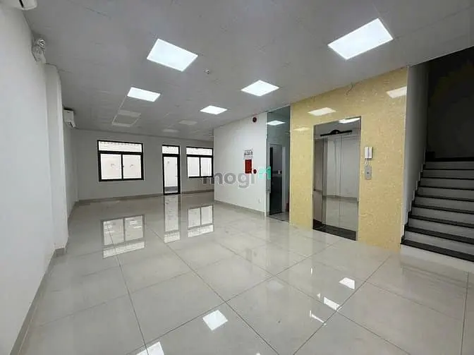 Nhà Nguyên Căn Gần Trần Não, Quận 2 (8X24M) 3 Tầng Thang Máy. Giá 80Tr