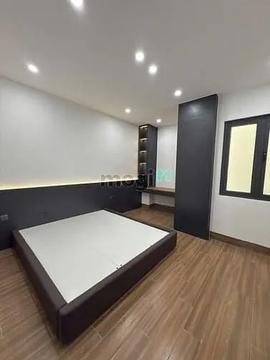 Cho Thuê Nhà Hhà Huy Giáp Thạnh Lộc Q12 Dt 4X14M 3Lầu 4Pn.5Wc Giá 15Tr