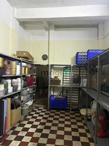 Bán Nhà Mt Thụt Bùi Thị Xuân Q.1 - Ngang 4M Nở Hậu 4,2M X 20M