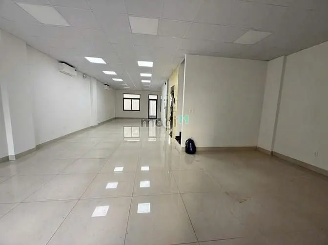 Nhà Nguyên Căn Gần Trần Não, Quận 2 (8X24M) 3 Tầng Thang Máy. Giá 80Tr