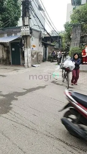 Đội Cấn – Ba Đình – Ô Tô Tránh – 109 M2 – Đất – Mt 4.3 M -Giá 31.8 Tỷ