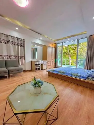 Căn Hộ Cho Thuê Q1 Ban Công, Full Nội Thất Gần Chợ Bến Thành