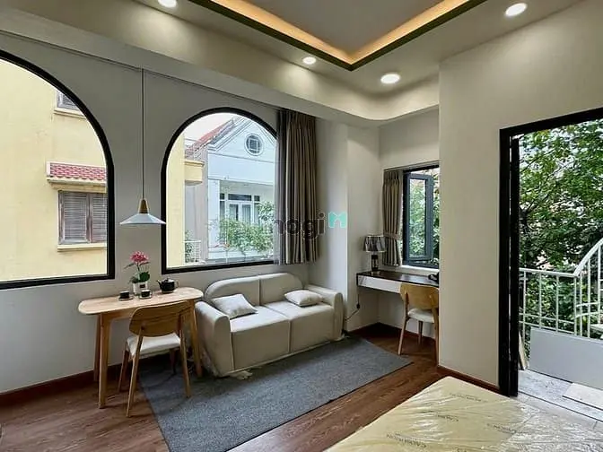 Căn Hộ Mới 100% Cửa Sổ Ban Công Thoáng Ngay Mặt Tiền Quận Phú Nhuận