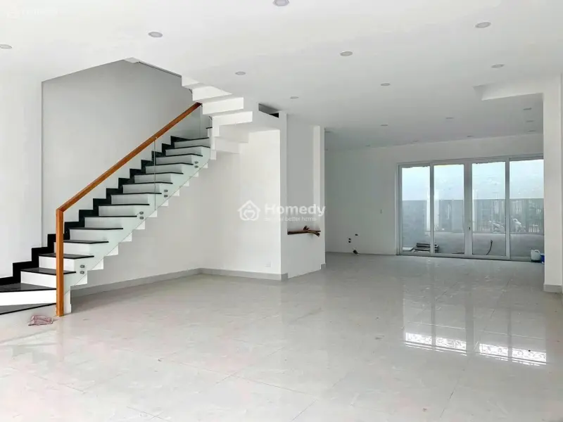 Cho Thuê Nhà Nguyên Căn Mặt Tiền Đường D5 Kdc Nam Long, P.phước Long Quận 9