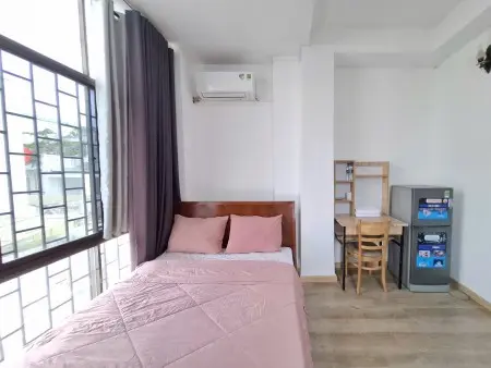 Cho Thuê Phòng Trọ Cửa Sổ Siêu To Siêu Thoáng-Thang Máy-Free Xe- Ngay Cầu Kiệu, Chợ Tân Đình,