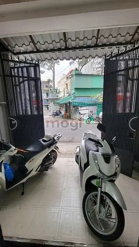 Góc Mt 3/2 - Nguyễn Chí Thanh Q11, (4.5X18M 3L), 25Tr