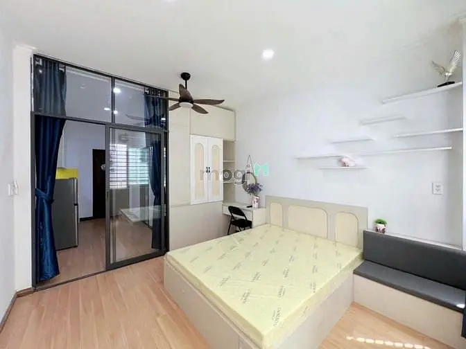 Căn Hộ 1 Phòng Ngủ Rộng Hơn 35M2 Ban Công Thoáng Mát Gần Chợ Tân Định