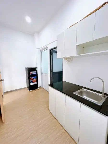 Cho Thuê Phòng Tách Bếp Cửa Sổ Trời Lớn Nằm Ngay Trung Tâm Phú Nhuận Gần Chợ Bà Chiễu Sát Quận 1,3