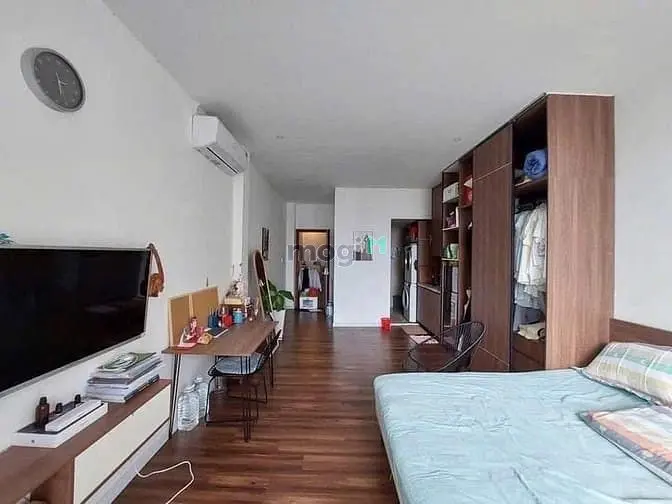 Trống Sẳn Studio Full Nội Thất Bancol Ngay Nguyễn Trọng Tuyển