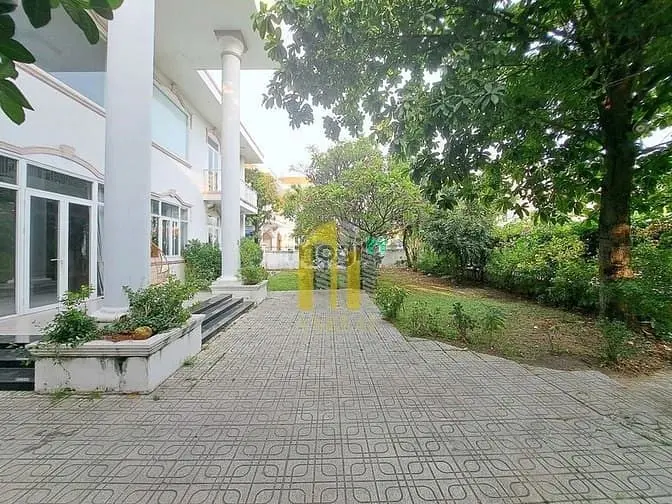 Biệt Thự Sân Vườn 600M2 Giá Chỉ 75 Triệu Gần Cầu Sài Gòn - Cao Cấp