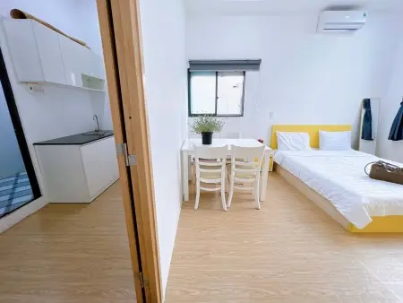 Cho Thuê Phòng Tách Bếp Cửa Sổ Trời Lớn Nằm Ngay Trung Tâm Phú Nhuận Gần Chợ Bà Chiễu Sát Quận 1,3