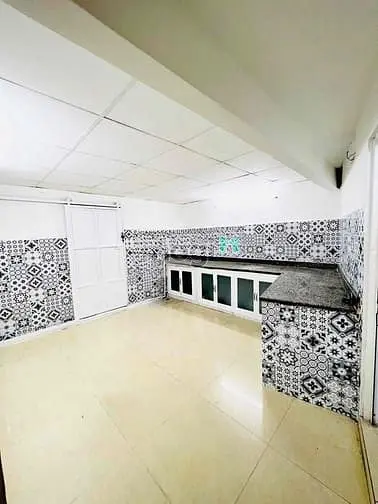 Nhà Cho Thuê: Mt Lạc Long Quân Q11, (5X14M), 22Tr