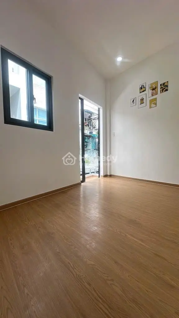 58/Thfi/Nith.c Âu Cơ