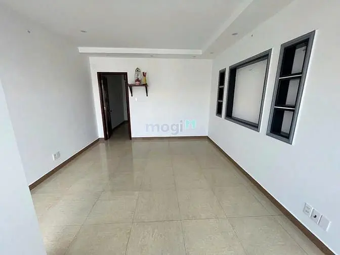 Nhà Cho Thuê: Mt Lạc Long Quân Q11, (4X14M 3L 5Pn), 30Tr