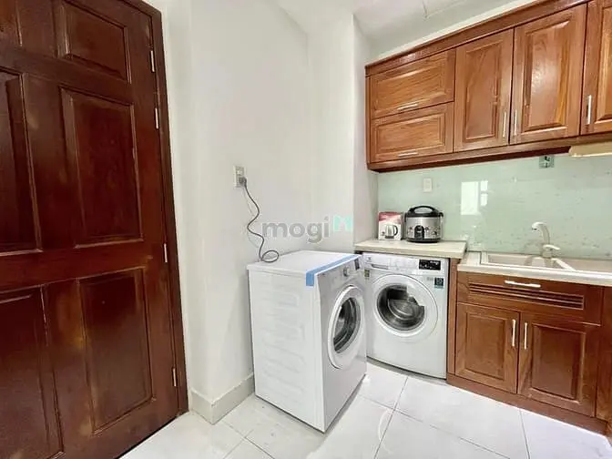 Căn Hộ 2Pn Full Nội Thất Gỗ Máy Giặt Sấy Riêng Nhiều Cửa Sổ Khu Đa Kao