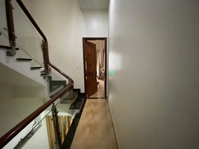 Bán Nhà 1 Trệt 2 Lầu Ngay Chợ Tăng Nhơn Phú B