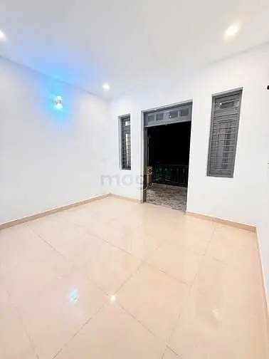 Hẻm Nhựa Gần Chợ Phạm Văn Bạch - Nhà 2 Tầng Btct (4.2X10M)5.X Tỷ