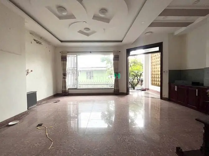 Cho Thuê Mặt Bằng 120M2 Ngay Cách Mạng Tháng Tám