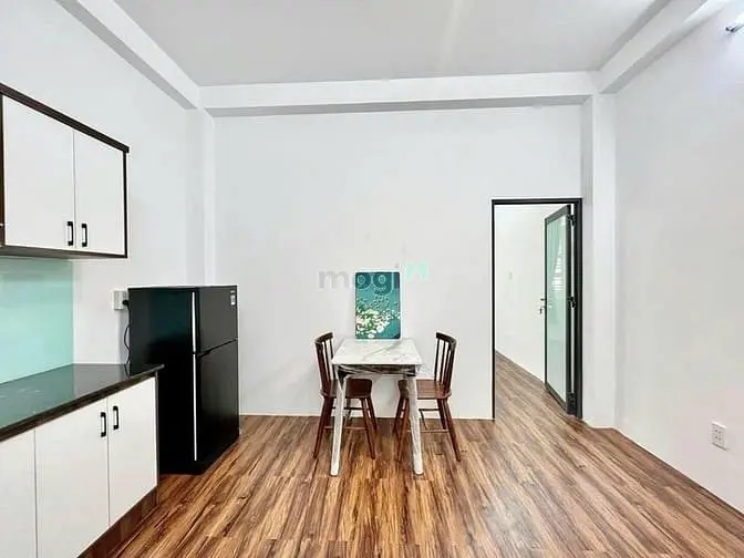 Căn Hộ Chung Cư 1 Phòng Ngủ Hơn 40M2 Ban Công Cửa Sổ Thoáng Mát