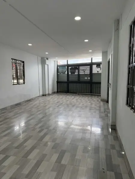 Cho Thuê Nhà Nguyên Căn Mặt Tiền Đường Lớn - Hợp Đồng Dài Hạn