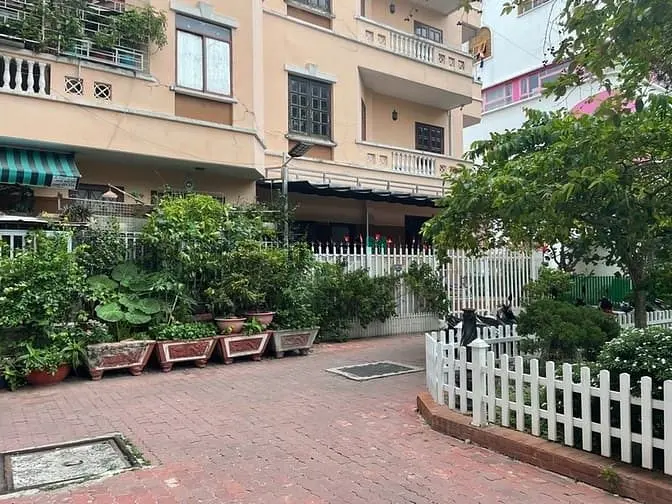 Mt Căn Hộ Chung Cư Cao Cấp - Tầng Trệt Mặt Tiền, Cách Mạng Tháng 8, Q3