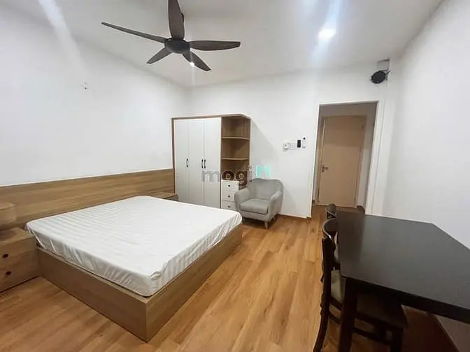 Căn Hộ 25M2 Full Nội Thất Cửa Sổ Giếng Trời Ngay Khu Phan Xích Long