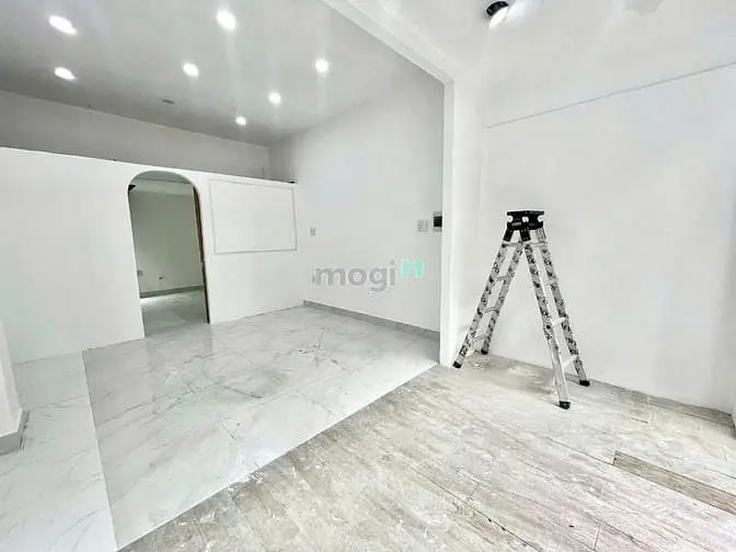 Cho Thuê Nhà Mặt Tiền Trần Quang Diệu, Quận 3.