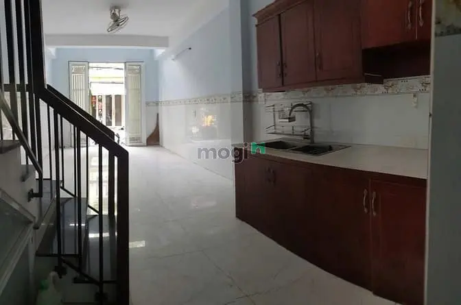 Nhà Cho Thuê: 341C Lạc Long Quân Q11, (3.6X10M 3L 3Pn 4Wc)