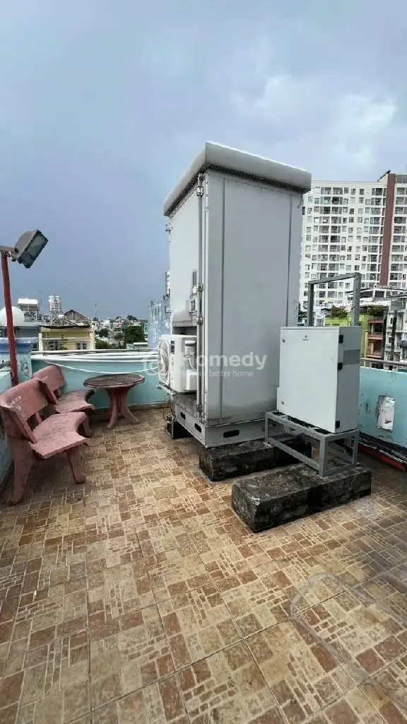 Bán Nhà Lạc Long Quân, 4 Tầng , 3.7 X 11.5 , Hẻm 4M, Nhỉnh 7 Tỷ.