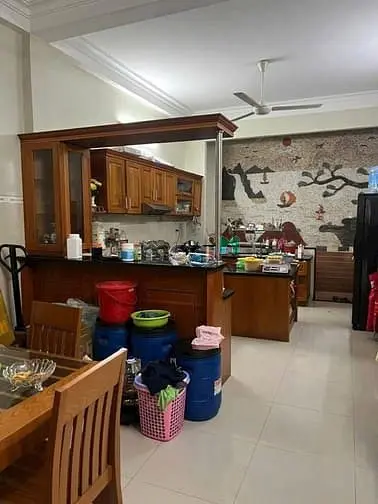 Hxh 8M Lê Sát, 100M2, 4X25, 4 Tầng 5Pn + Gara Ô Tô, Chỉ 10.7 Tỷ, Ở Nga