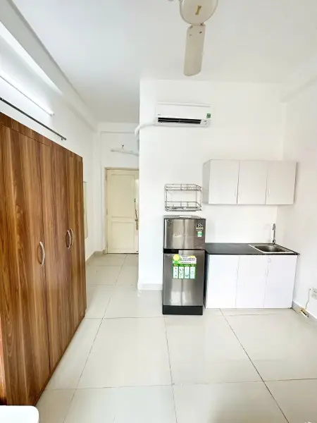 Phòng Trọ Có Ban Công - Full Nội Thất - Ngay Cầu Kiệu - Chợ Tân Định - Đại Học Kinh Tế