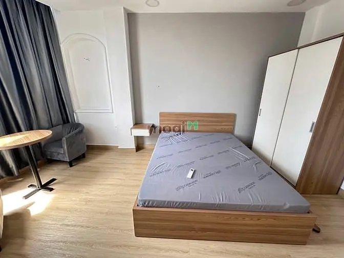 Căn Hộ Chung Cư Mini 1 Phòng Ngủ Cửa Sổ Lớn Gần Ngã Tư Hàng Xanh