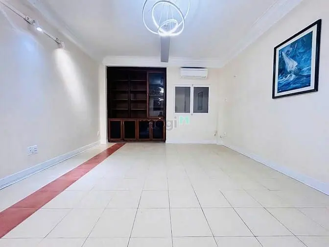 Cho Thuê Nhà Nguyên Căn Mặt Tiền Trung Tâm Quận 3