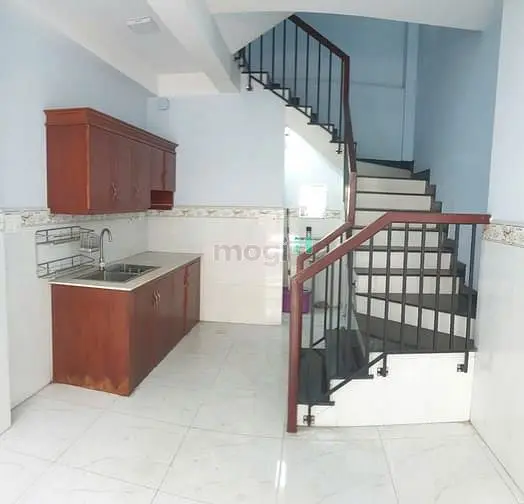 Nhà Cho Thuê: 341C Lạc Long Quân Q11, (3.6X10M 3L 3Pn 4Wc)