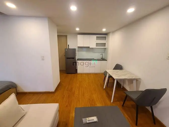 Căn Hộ Chung Cư Mini Cửa Sổ Lớn View Bờ Kè Trường Sa _ Gần Landmark81